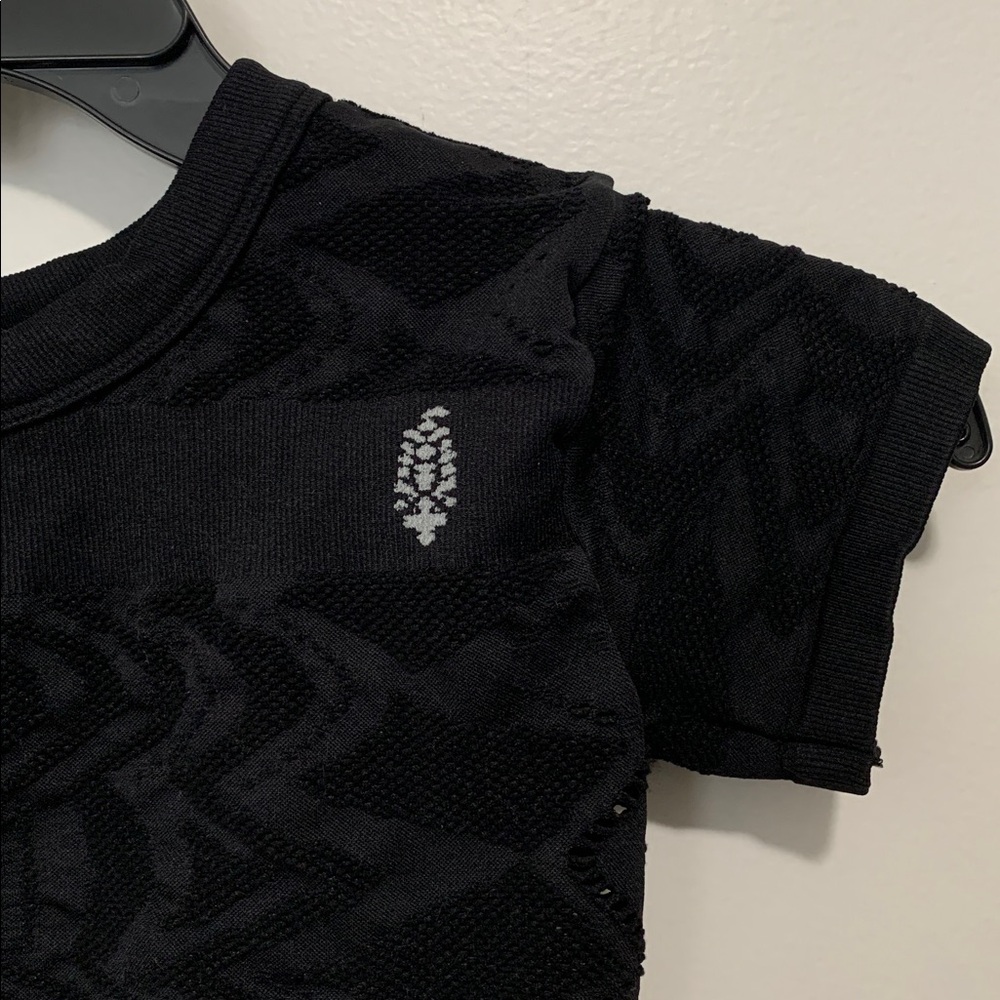 FP MOVEMENT Logo Run The Distance Baby Tee Top Cut Out NWT - Picture 4 of 9